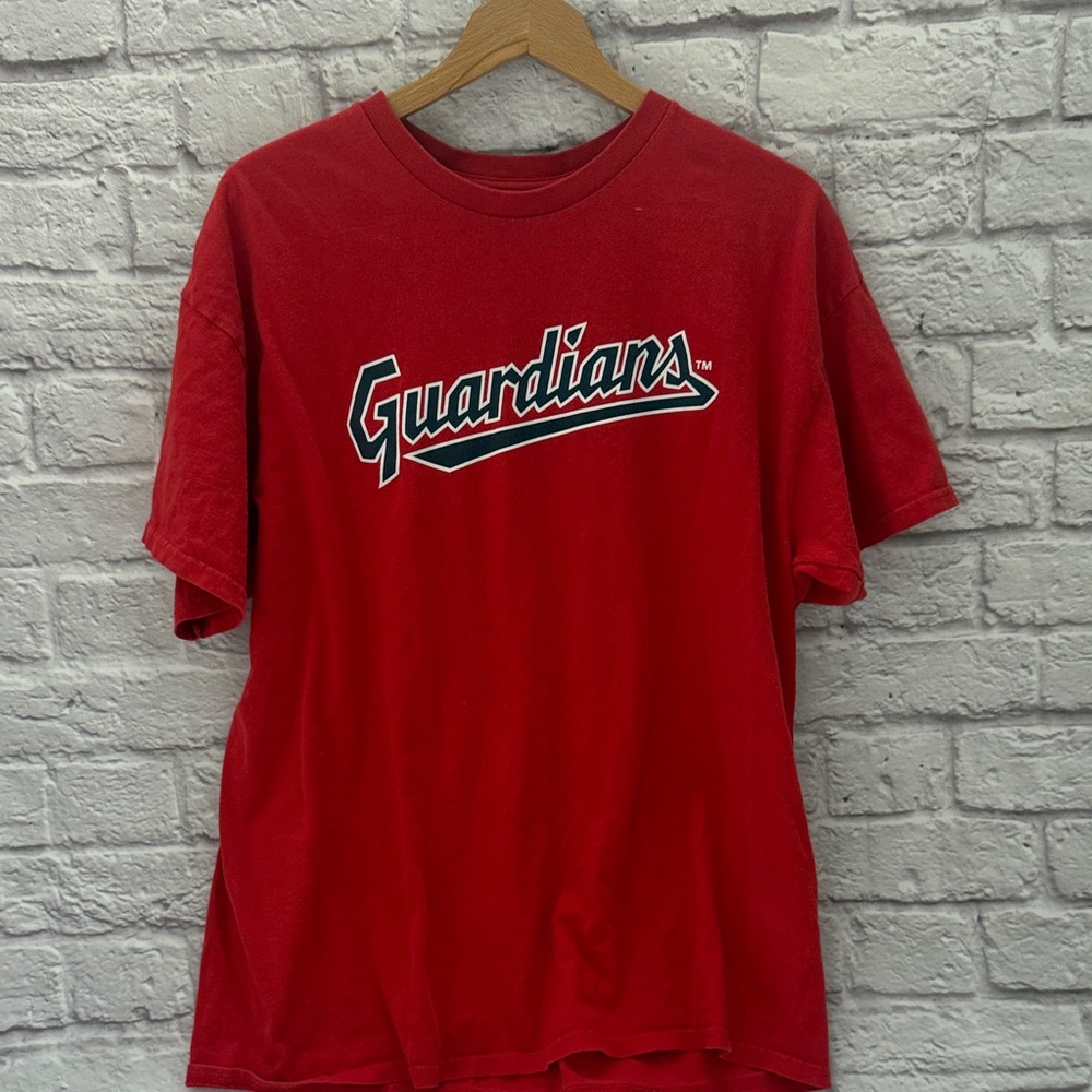 Guardians men’s Red T-Shirt heavy cotton